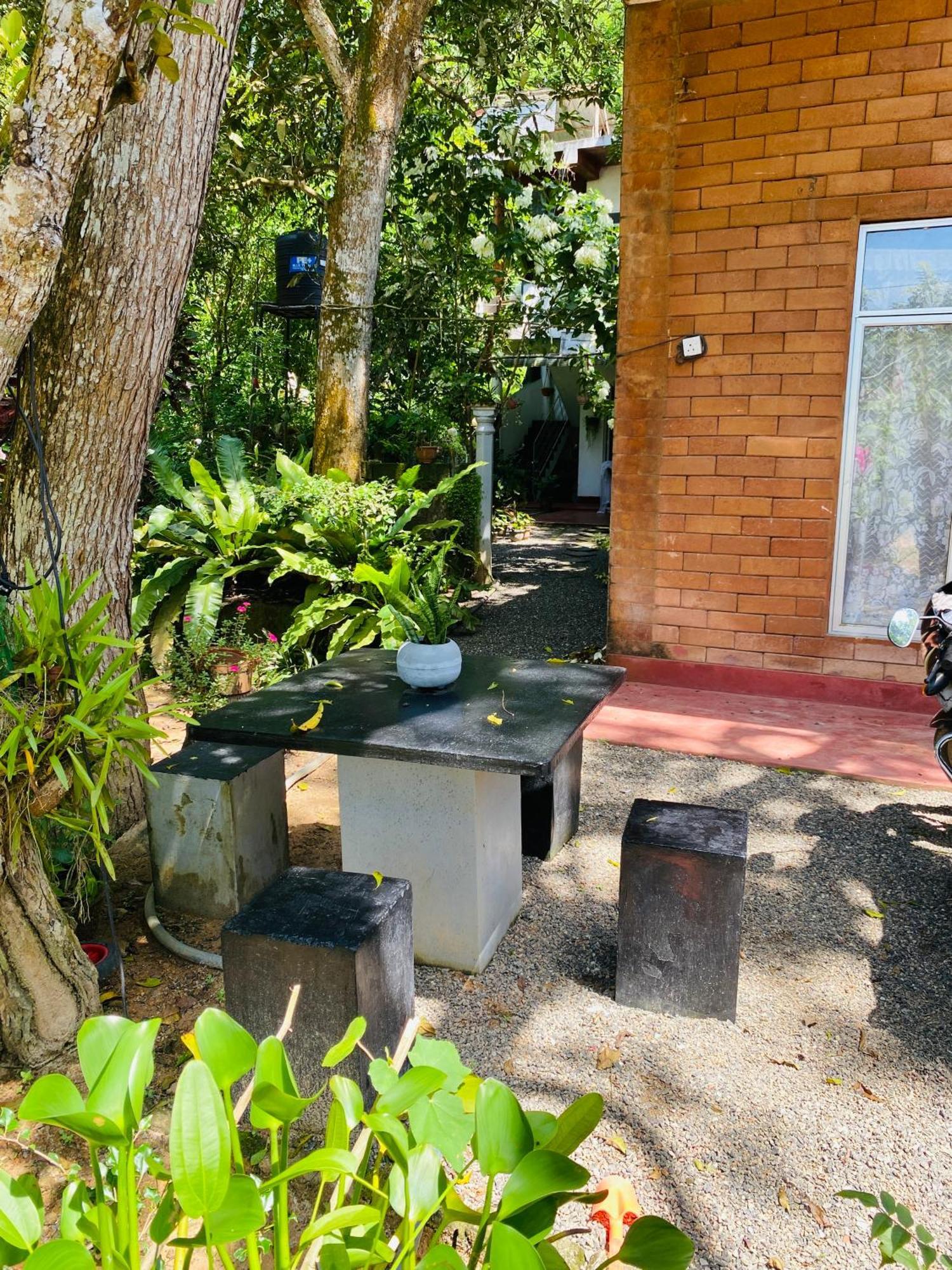Little Mount Guest House Мирисса Экстерьер фото
