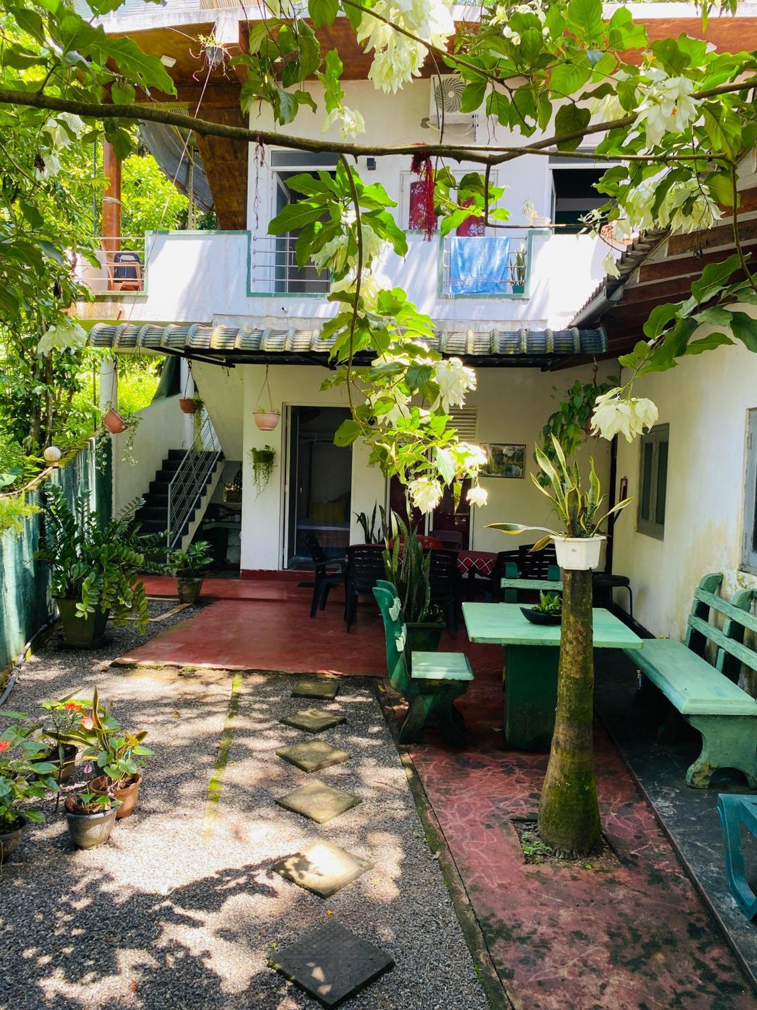 Little Mount Guest House Мирисса Экстерьер фото
